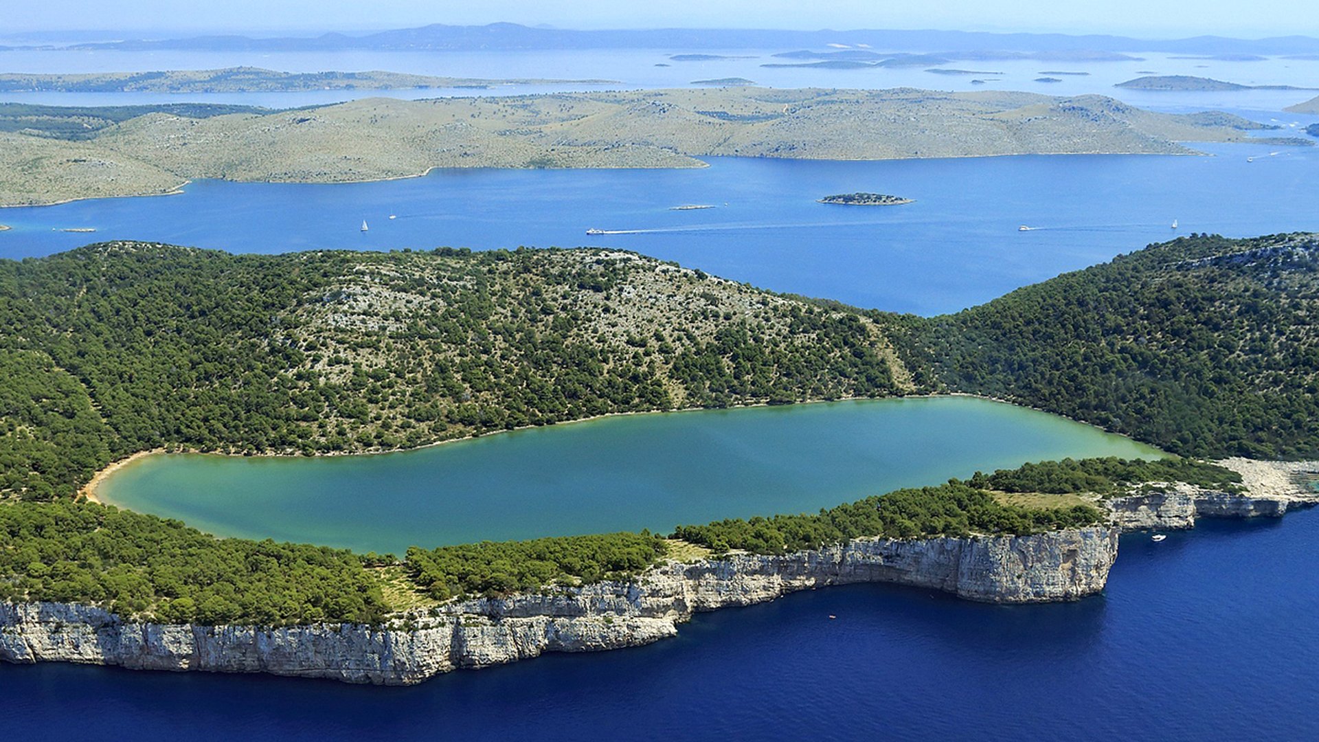 DUGI OTOK