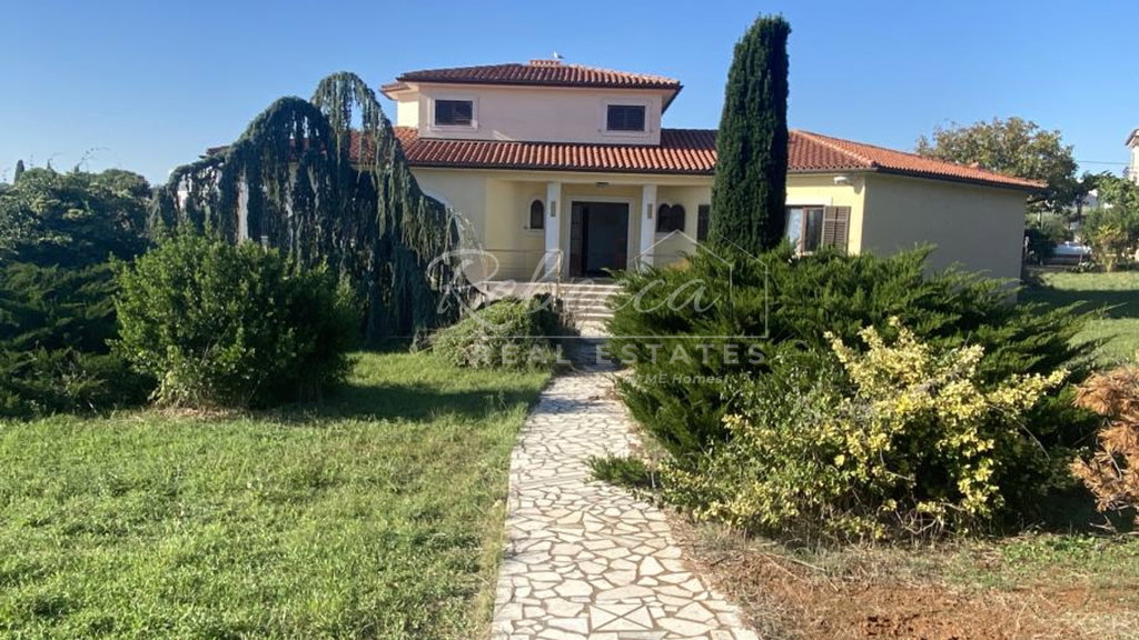Freistehend, 350 m², Pula (Pola)