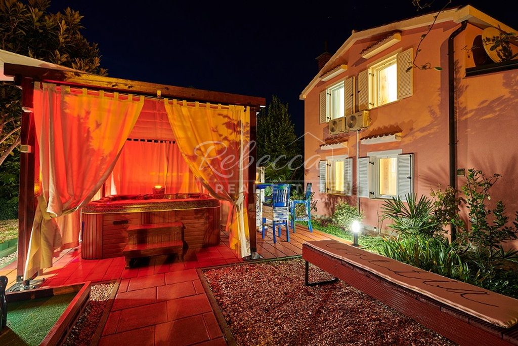 Villa, 168 m², Umag (Umago)