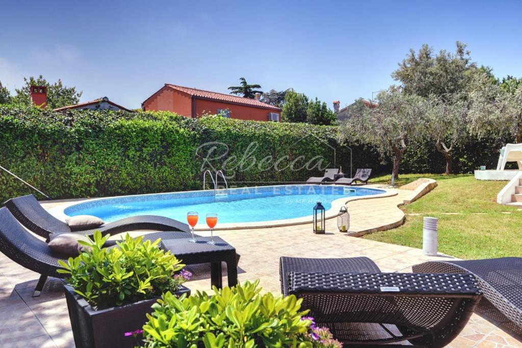 Villa con piscina, 420m2, Medulin, Istra