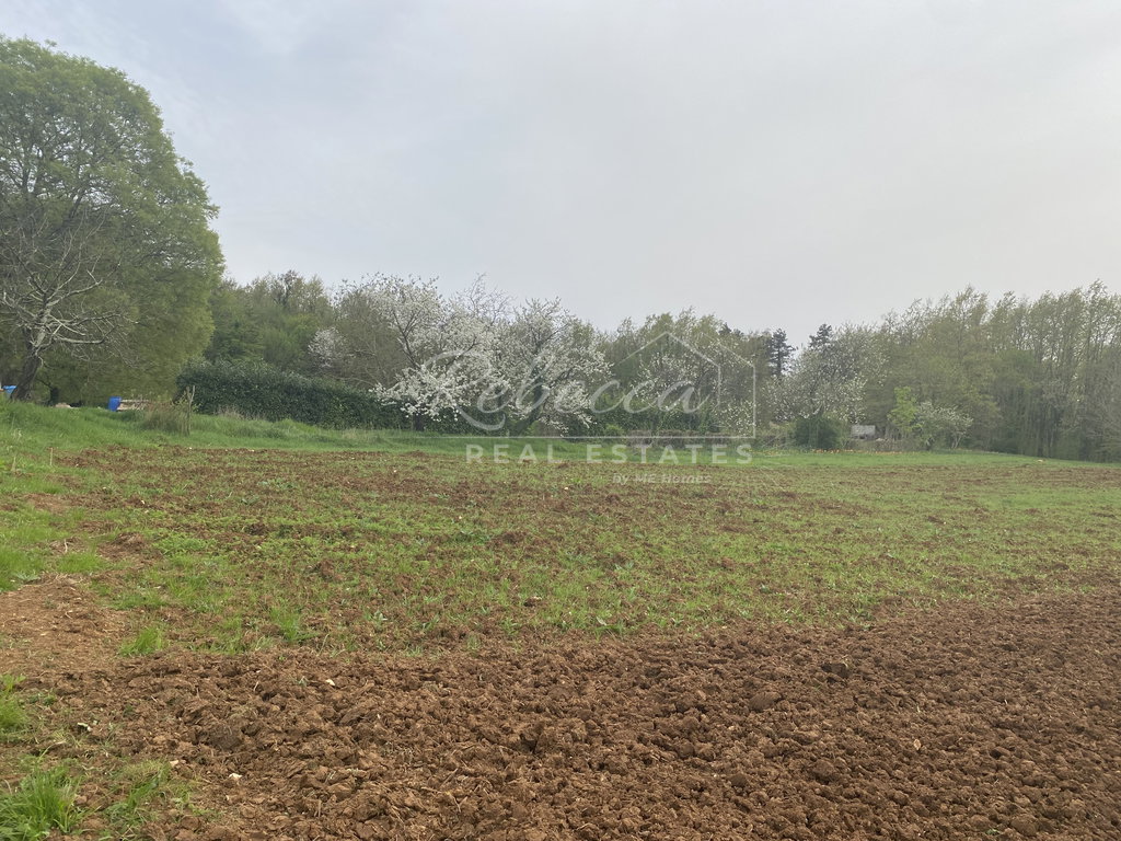 Stavebný pozemok, 2.297 m², Pazin