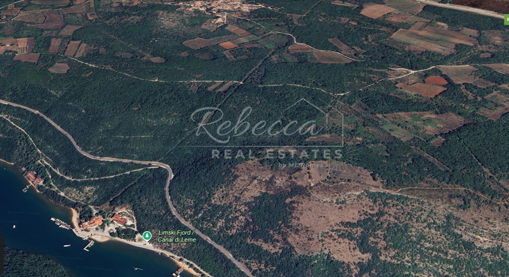 Ackerland, 31481 m2, Lim-Kanal