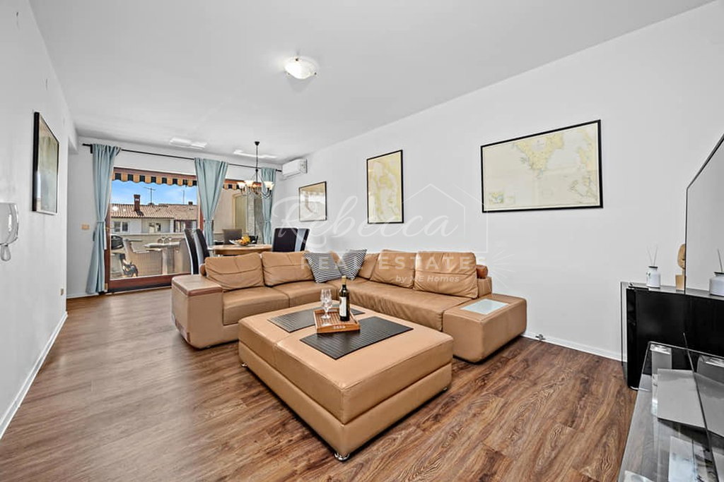 2,5-Zimmer, 84 m², Pula (Pola)