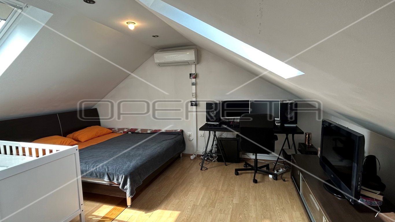 OPERETA 378015