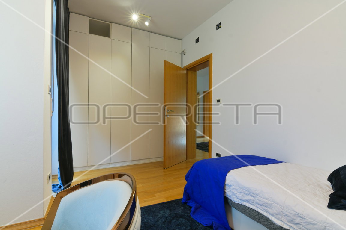 OPERETA 386630