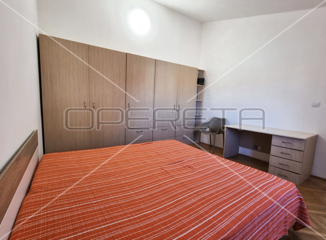 OPERETA 404083