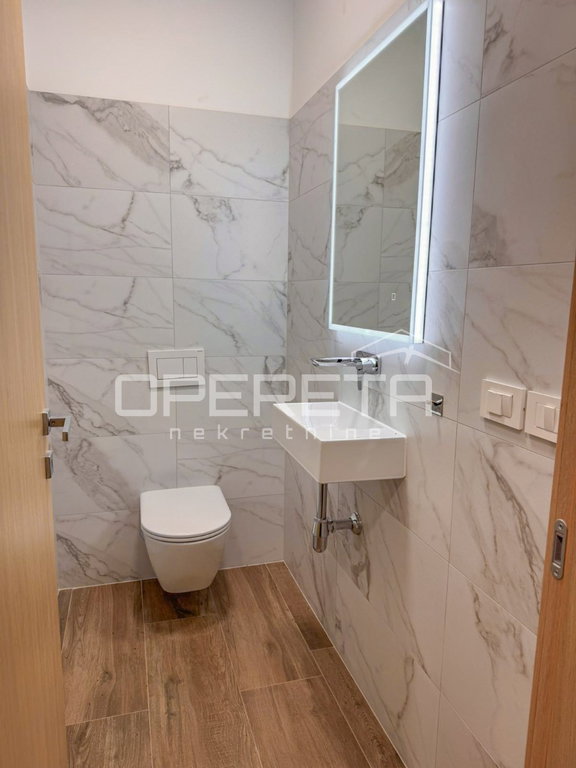 OPERETA 483999