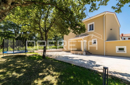 opereta_carousel_photo_2