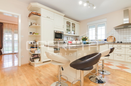 opereta_carousel_photo_6