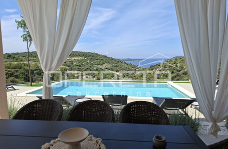 opereta_carousel_photo_4