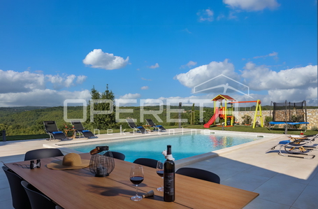 opereta_carousel_photo_2