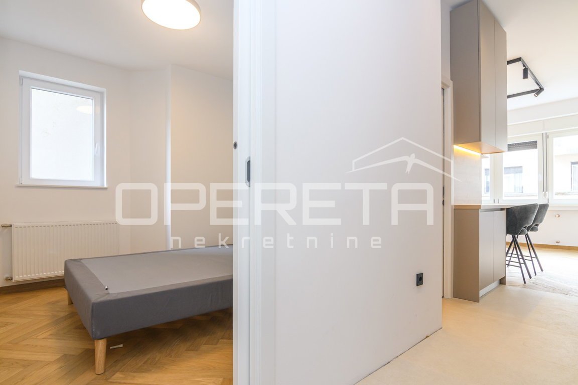 OPERETA 588647
