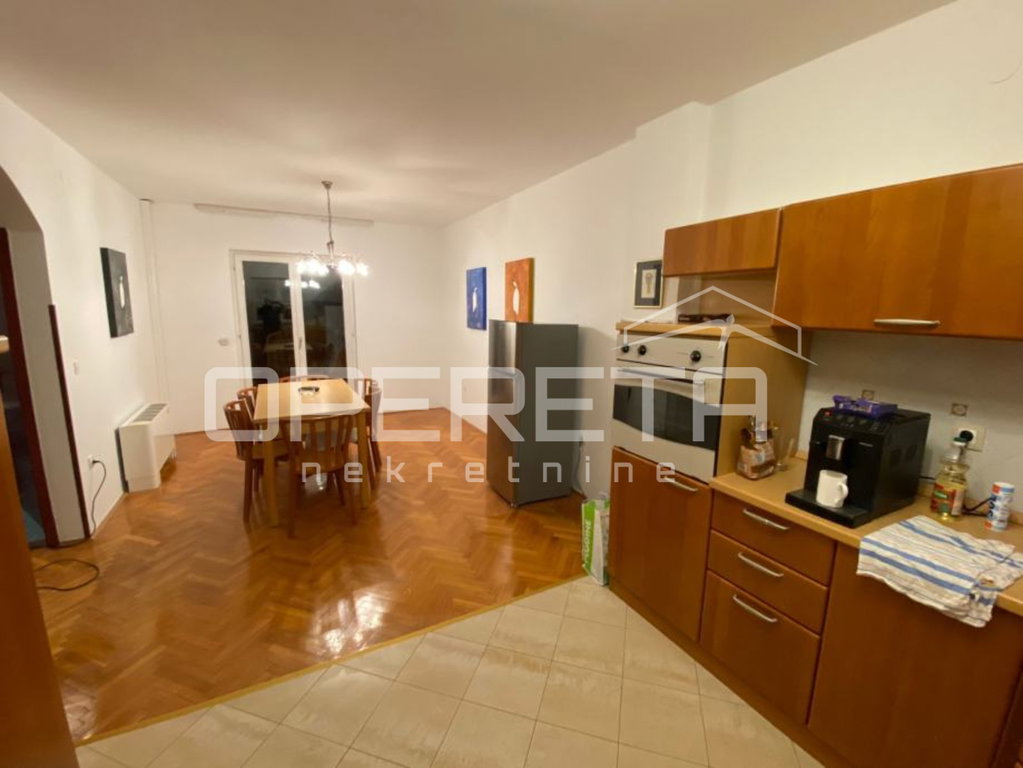 OPERETA 592308