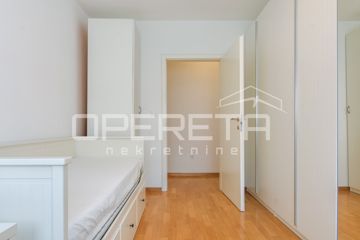 OPERETA 593997