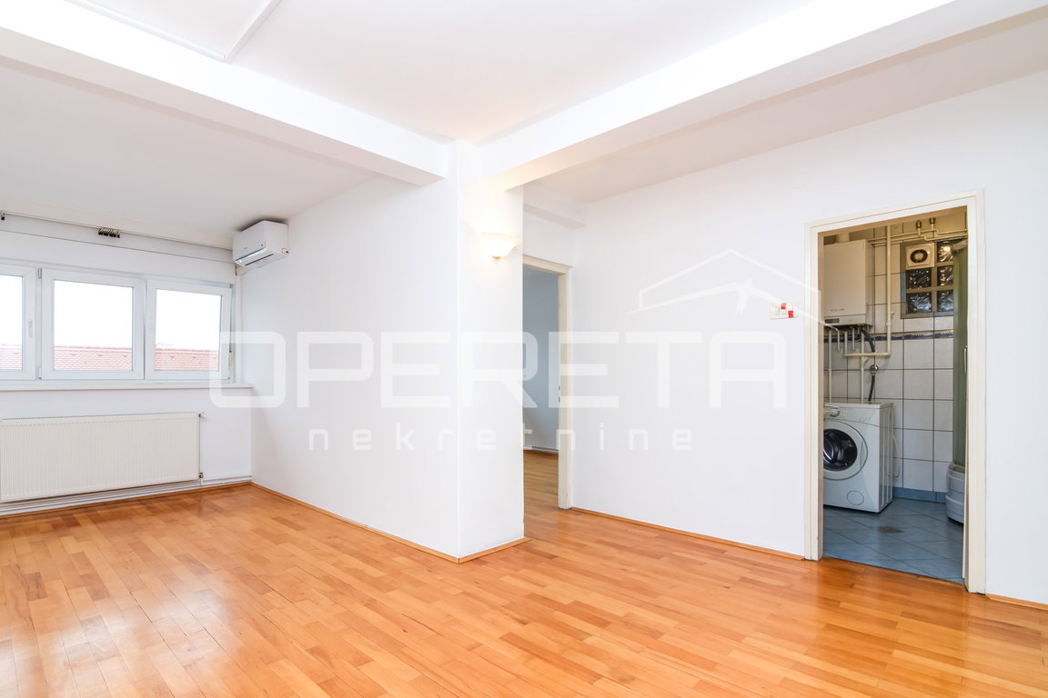 OPERETA 595270