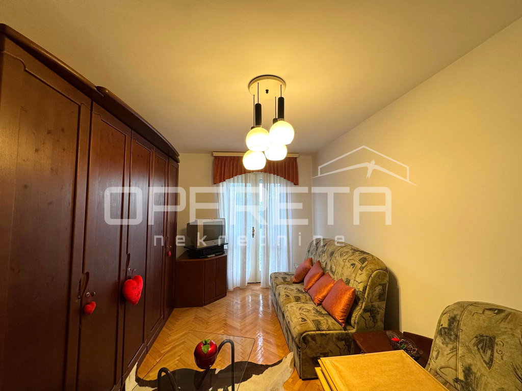OPERETA 595513