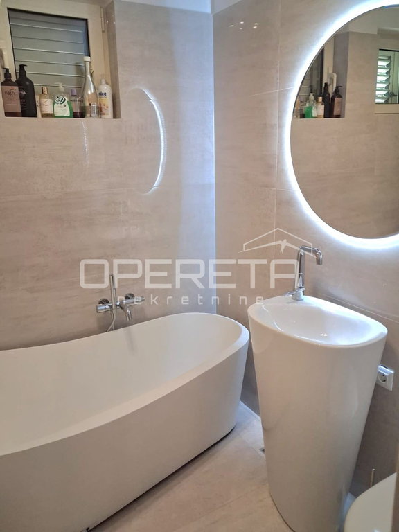 OPERETA 595538