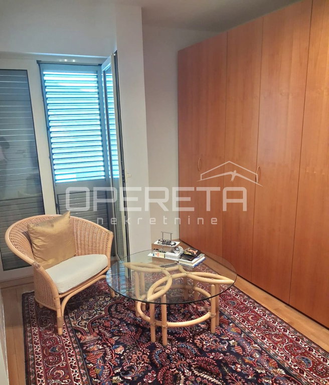 OPERETA 595547