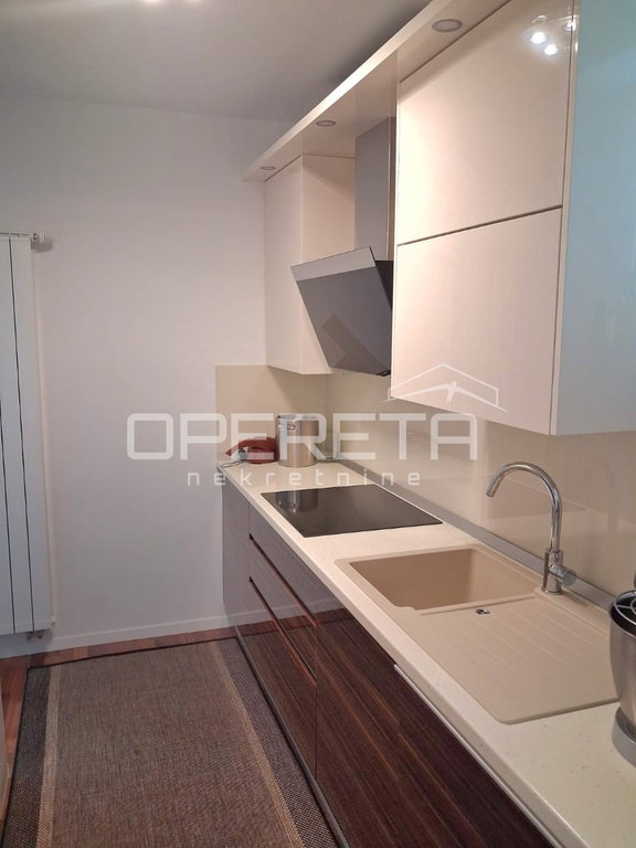 OPERETA 595548