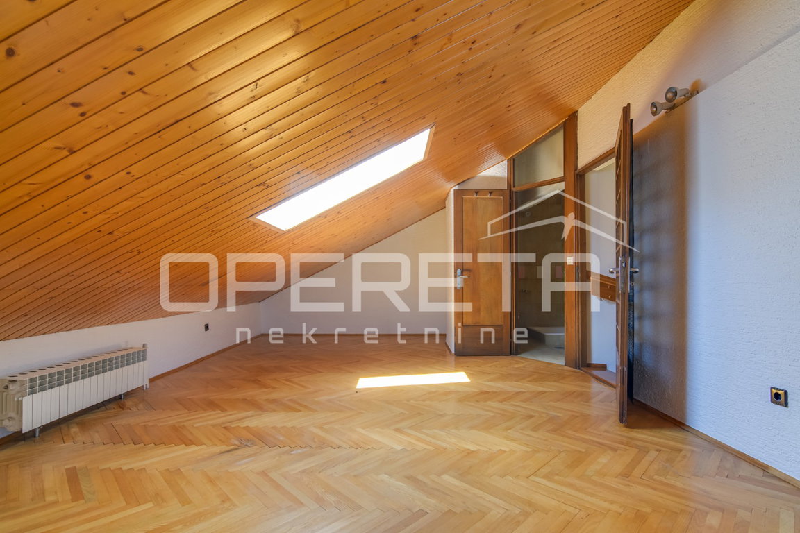 OPERETA 595940