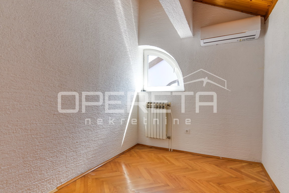 OPERETA 595948