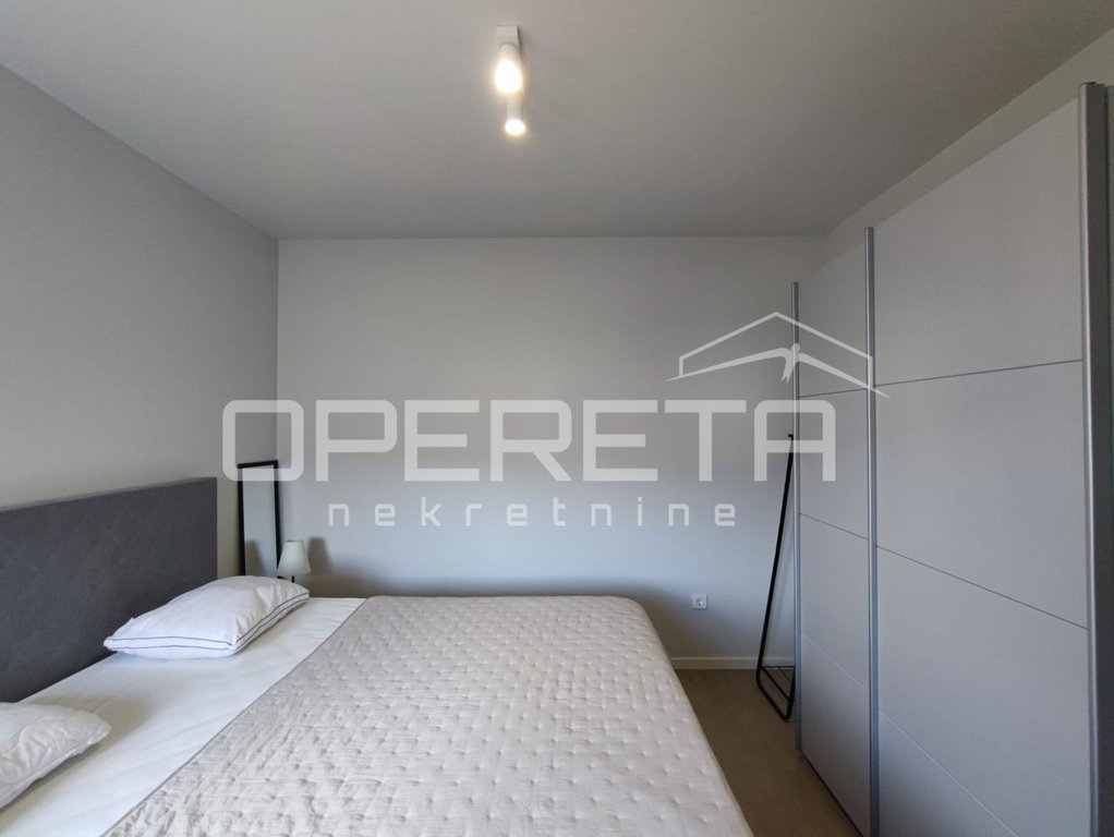 OPERETA 597680