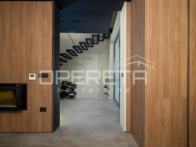 OPERETA 598148
