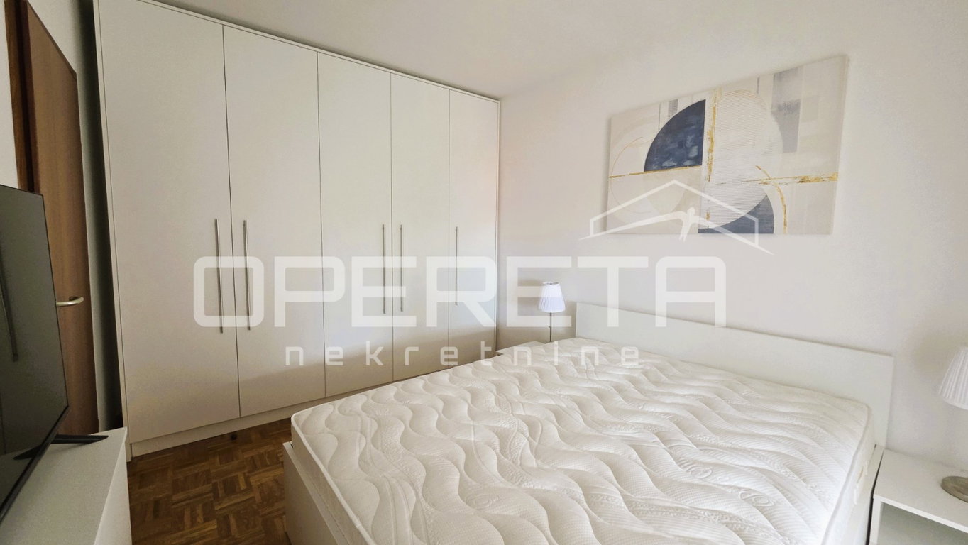 OPERETA 598486