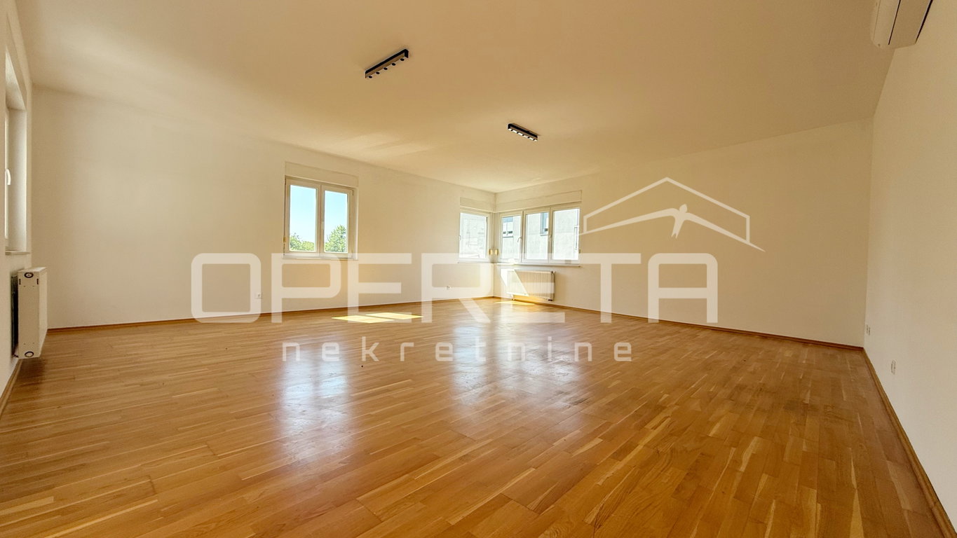 OPERETA 598553