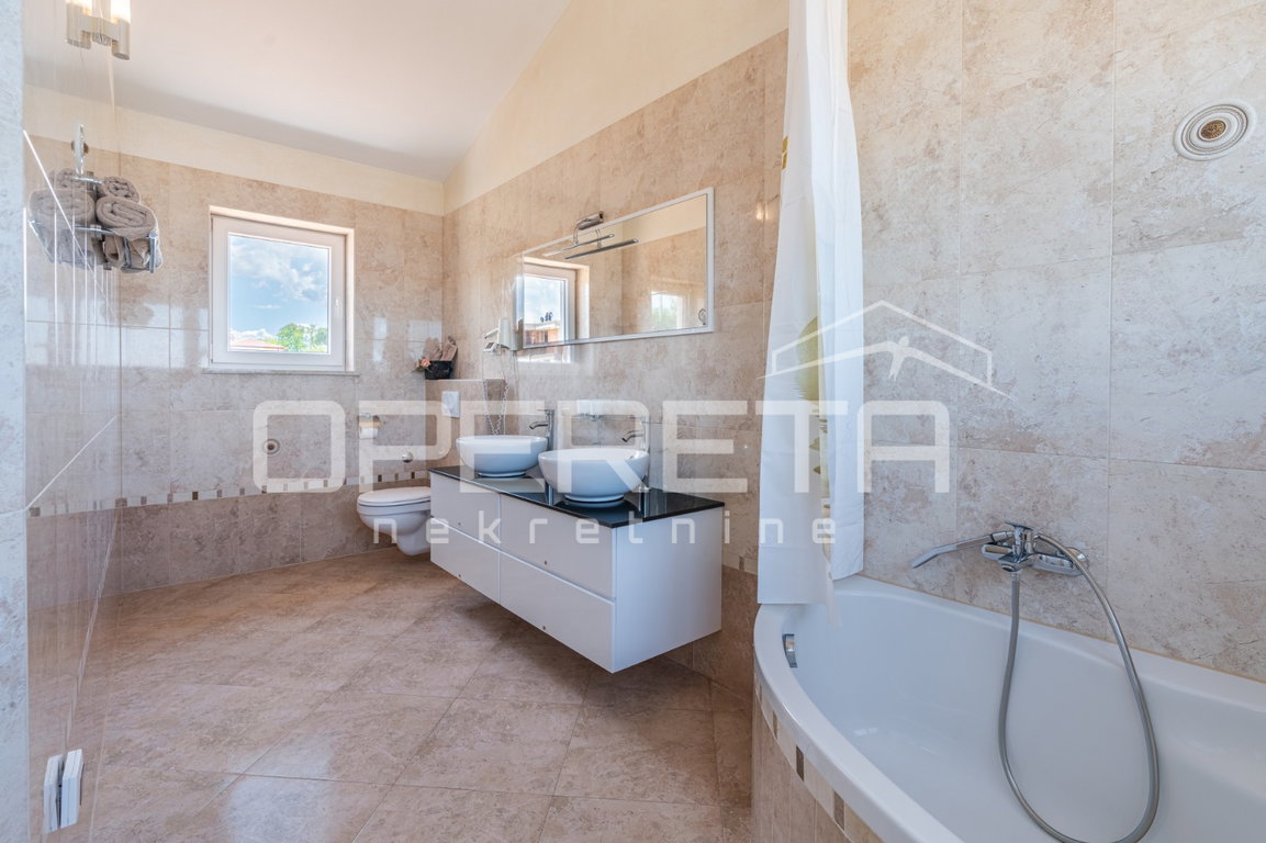 OPERETA 598807