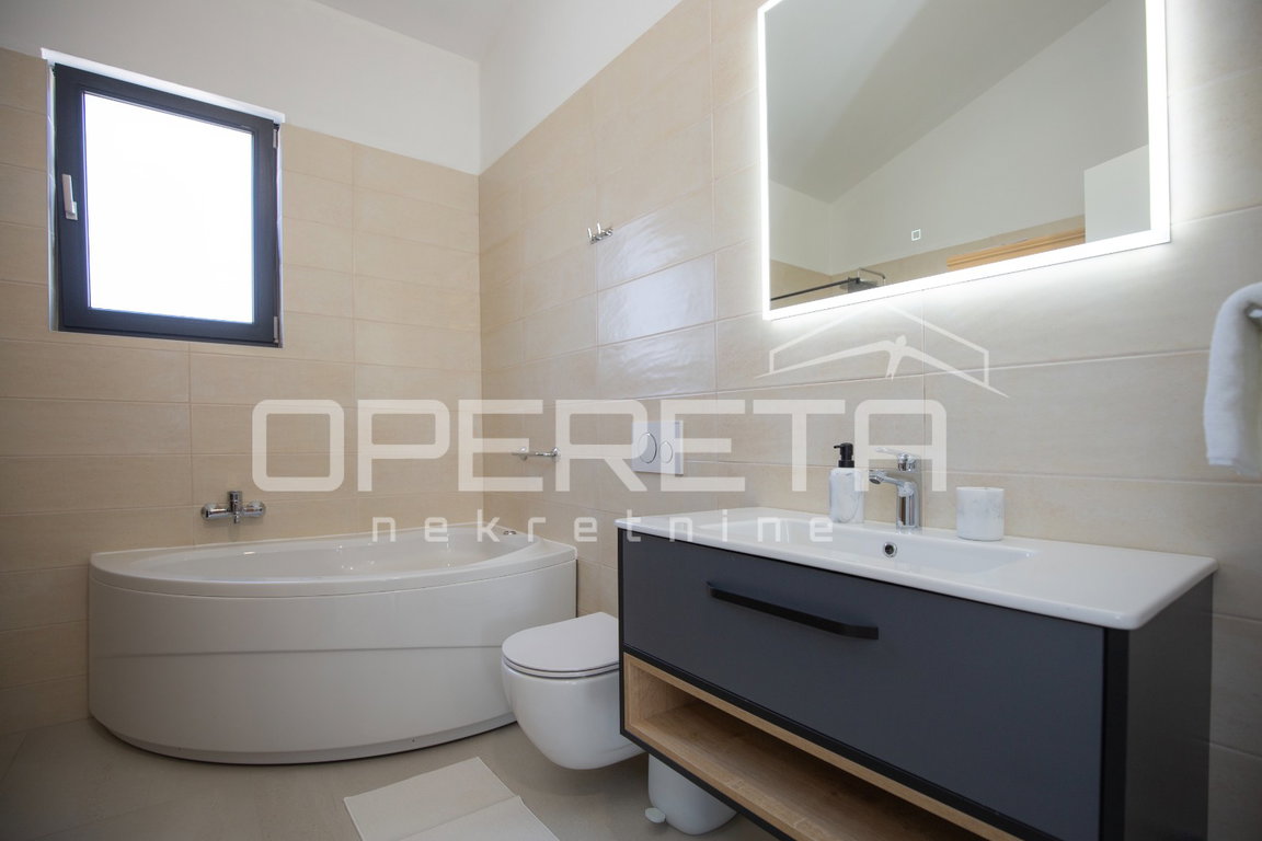 OPERETA 598854