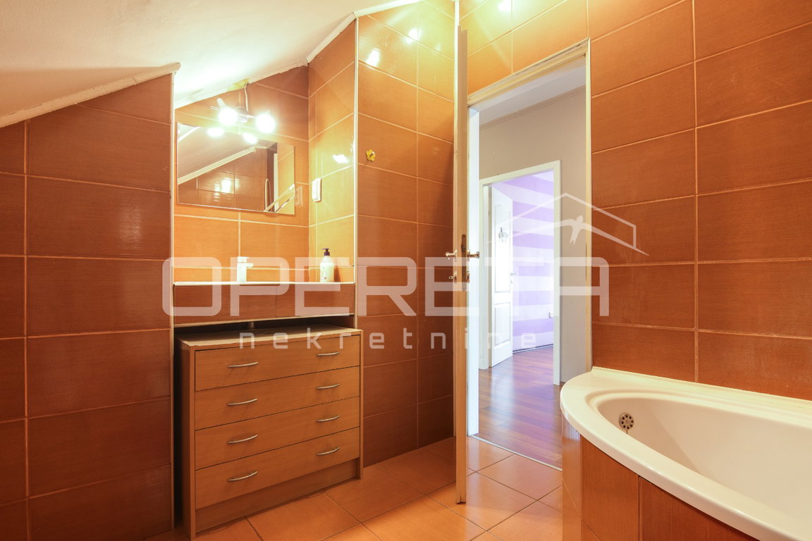 OPERETA 598911