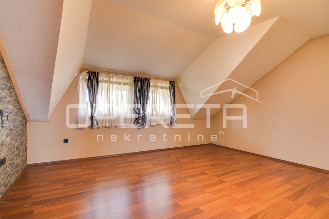 OPERETA 598916