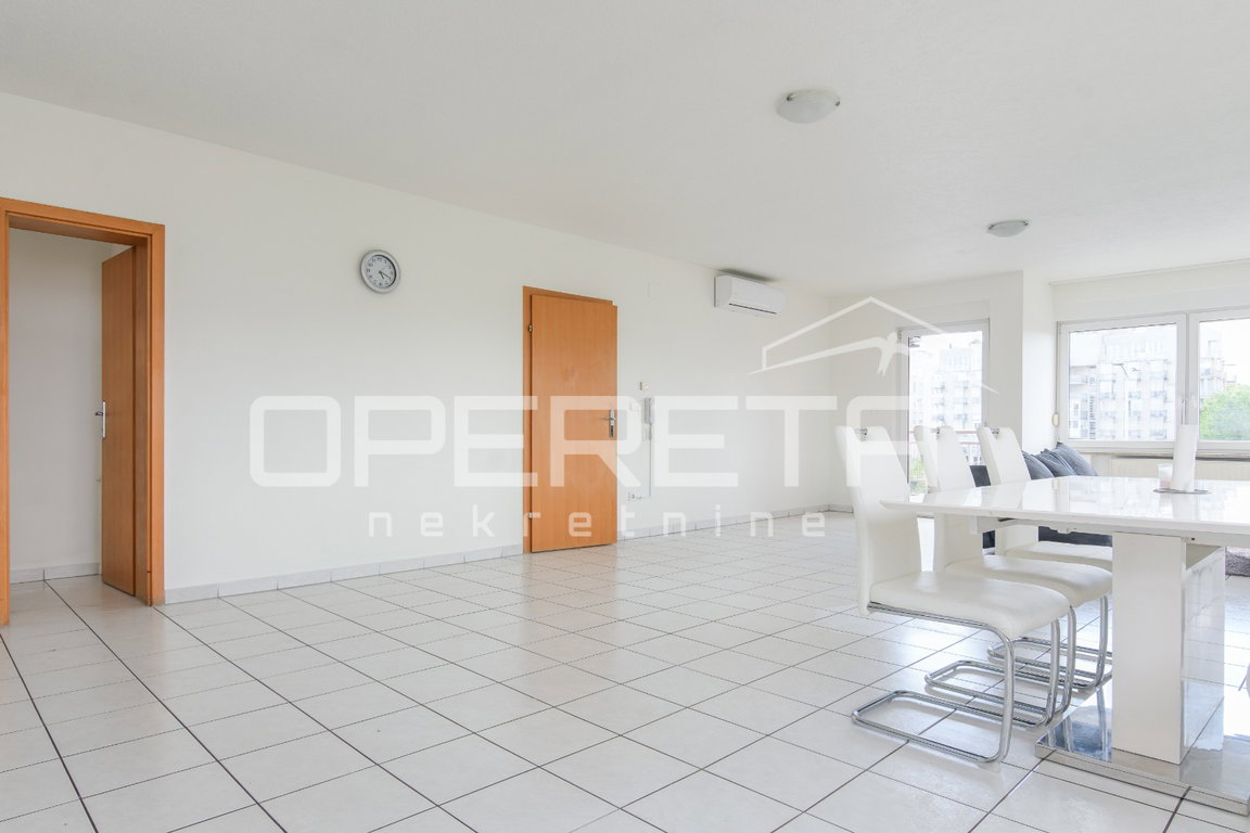 OPERETA 599745