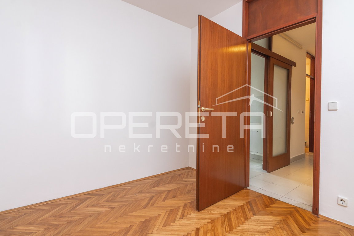 OPERETA 606555