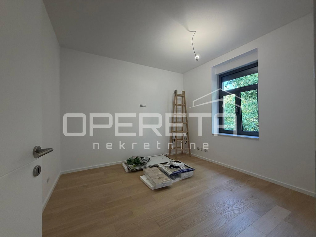 OPERETA 606815