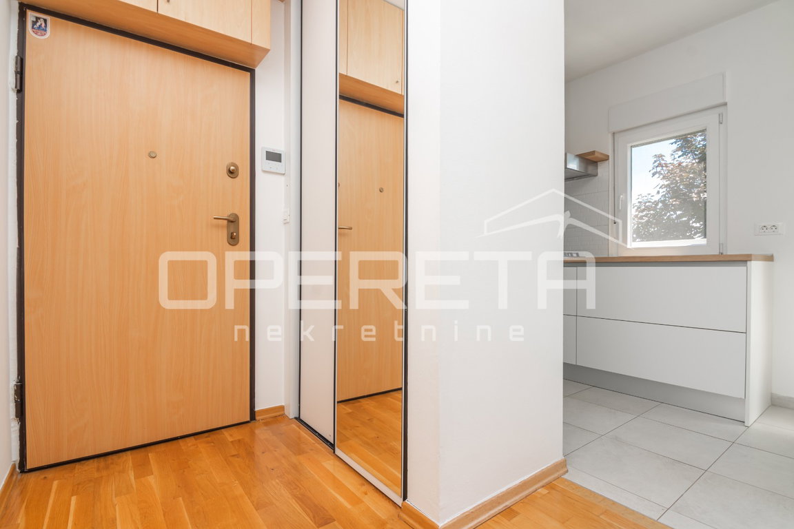 OPERETA 607178