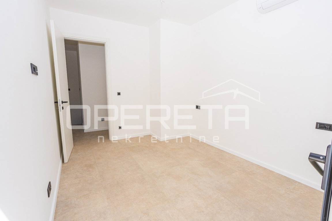 OPERETA 607515