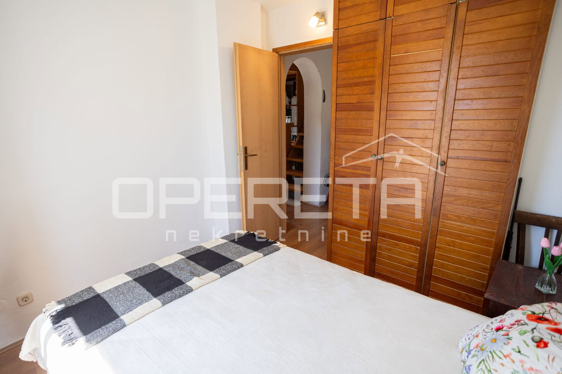 OPERETA 607958