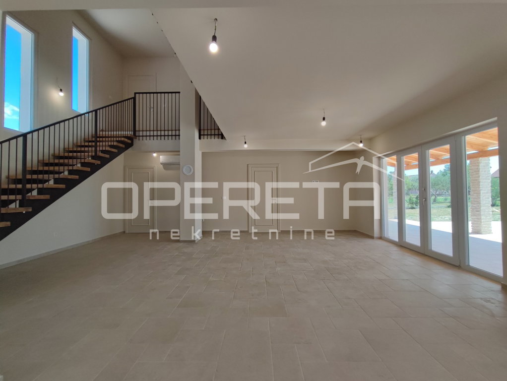 OPERETA 608253
