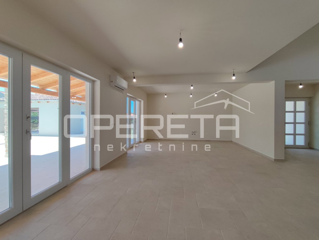 OPERETA 608254