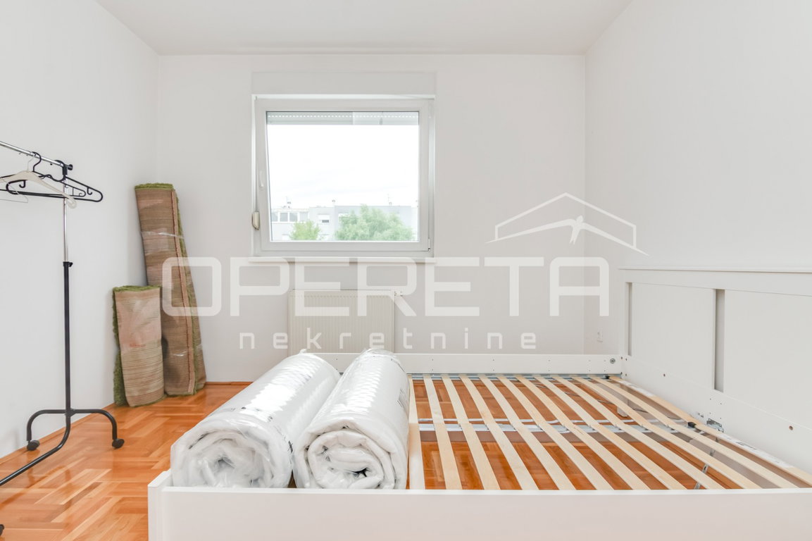 OPERETA 608355