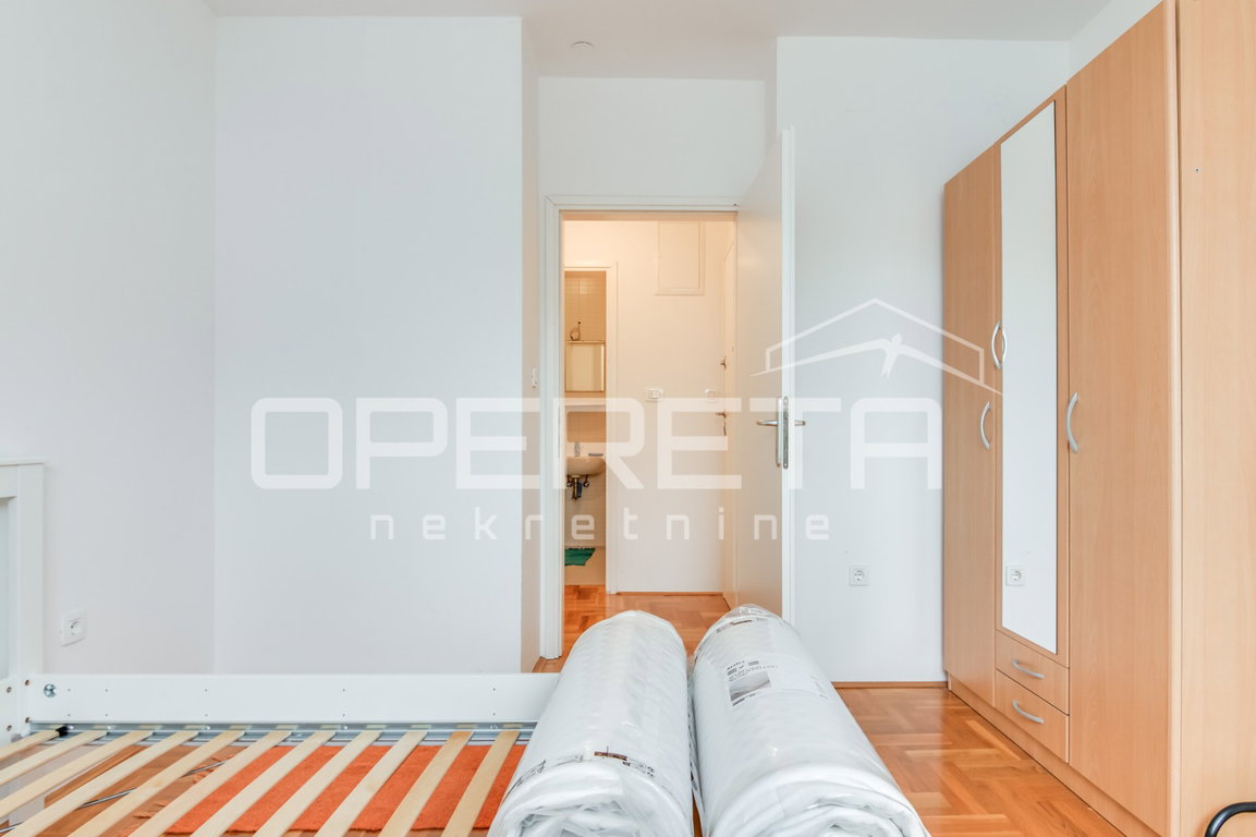 OPERETA 608356