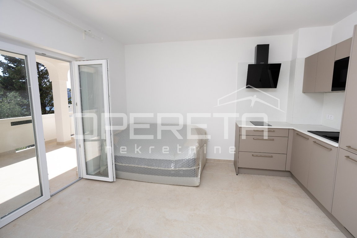 OPERETA 608398
