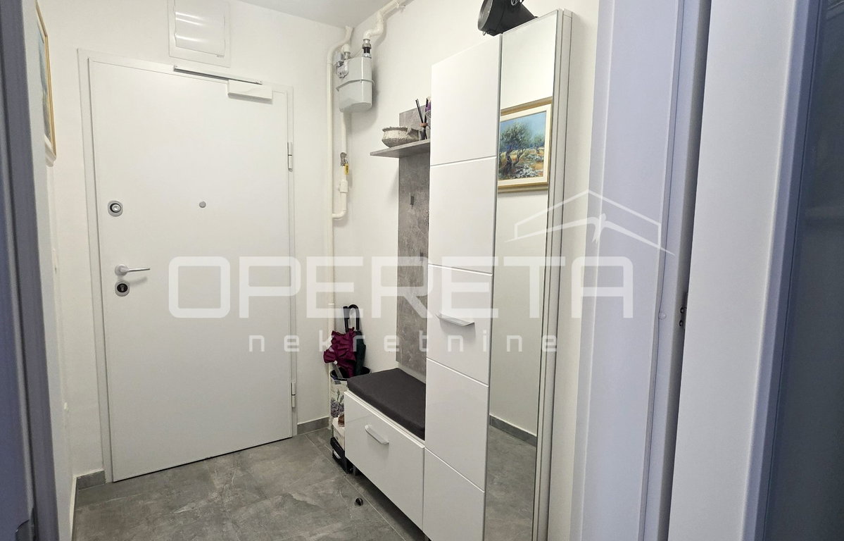 OPERETA 608539