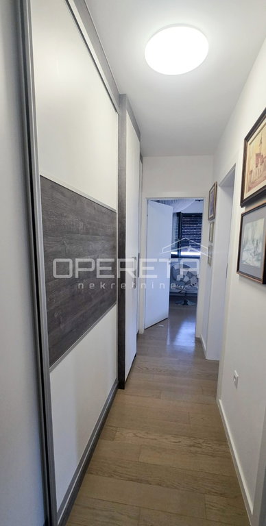 OPERETA 608543