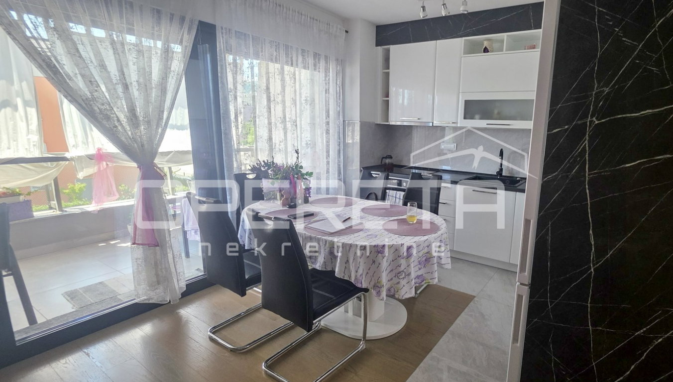 OPERETA 608552