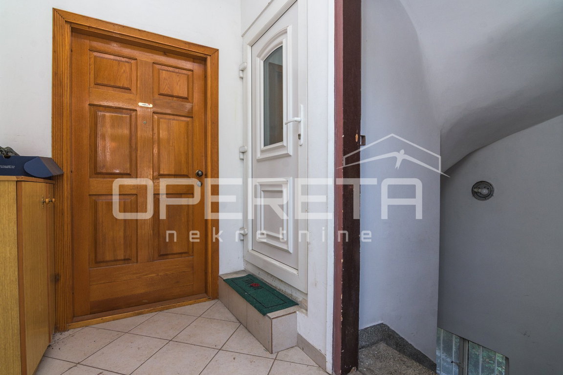 OPERETA 609648