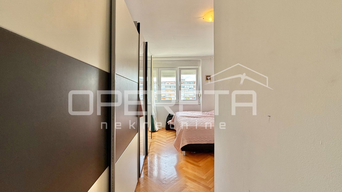 OPERETA 611744