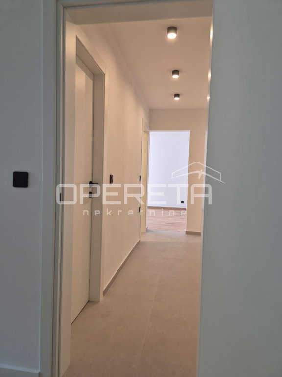 OPERETA 614854